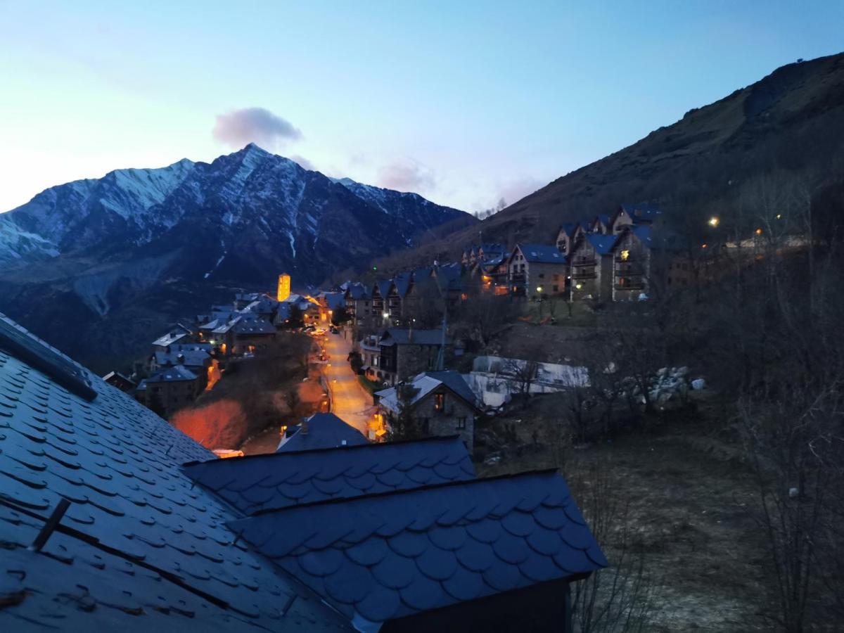 شقة Duplex Con Terraza Y Vistas Panoramicas En Tauell المظهر الخارجي الصورة