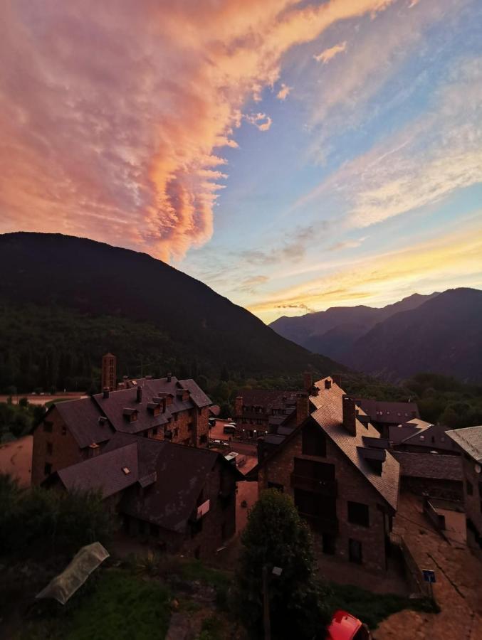 شقة Duplex Con Terraza Y Vistas Panoramicas En Tauell المظهر الخارجي الصورة