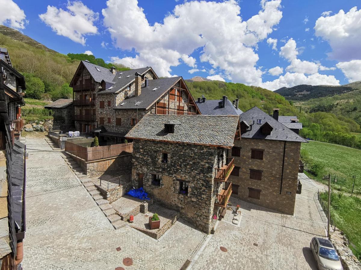 شقة Duplex Con Terraza Y Vistas Panoramicas En Tauell المظهر الخارجي الصورة