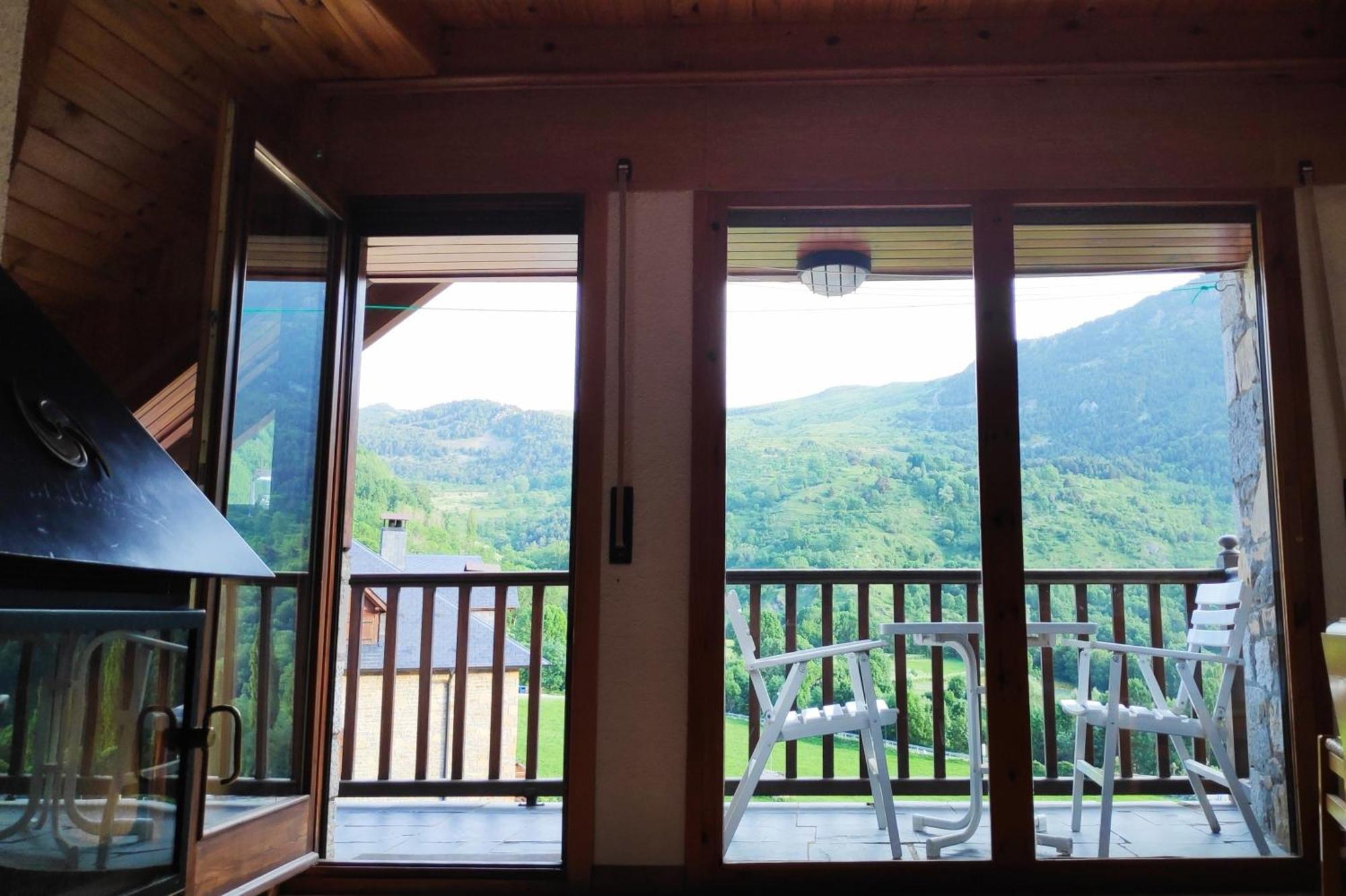 شقة Duplex Con Terraza Y Vistas Panoramicas En Tauell المظهر الخارجي الصورة
