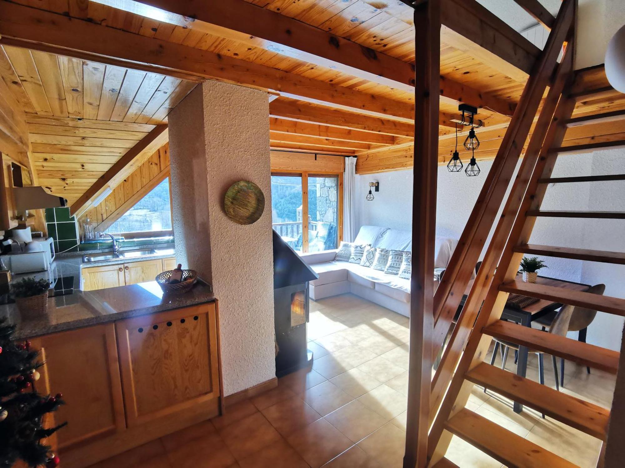 شقة Duplex Con Terraza Y Vistas Panoramicas En Tauell المظهر الخارجي الصورة